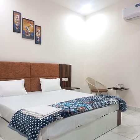 Hotel Kg Residency Лудяна Екстериор снимка