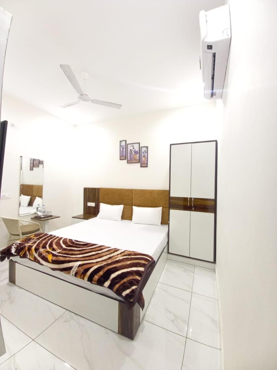 Hotel Kg Residency Лудяна Екстериор снимка