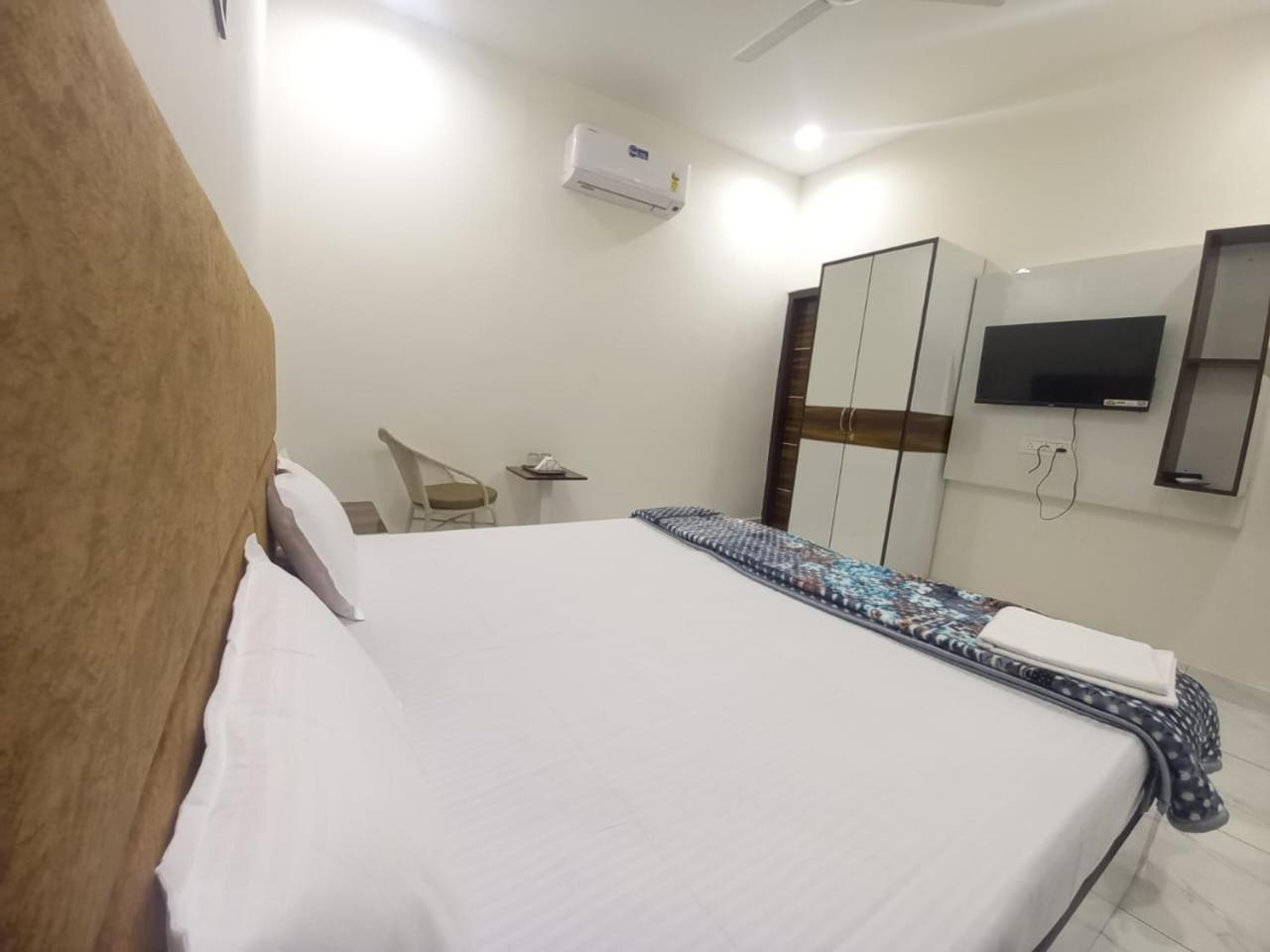 Hotel Kg Residency Лудяна Екстериор снимка
